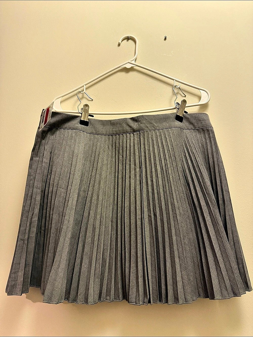 H&M Pleated Mini Skirt in Gray NWT